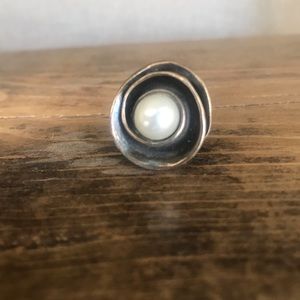 Silpada Lily Pearl Ring